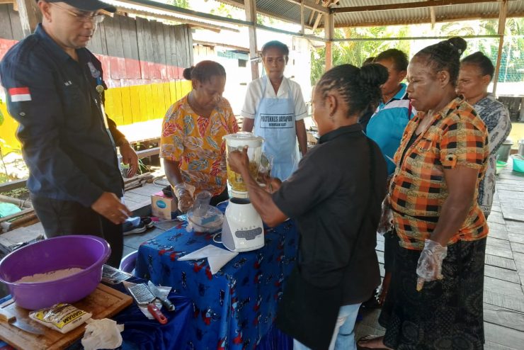 Pembuatan Stik Ulat sagu